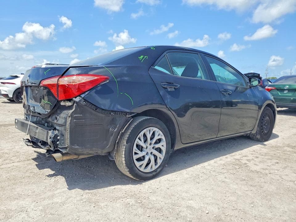 2019 TOYOTA COROLLA LE 3