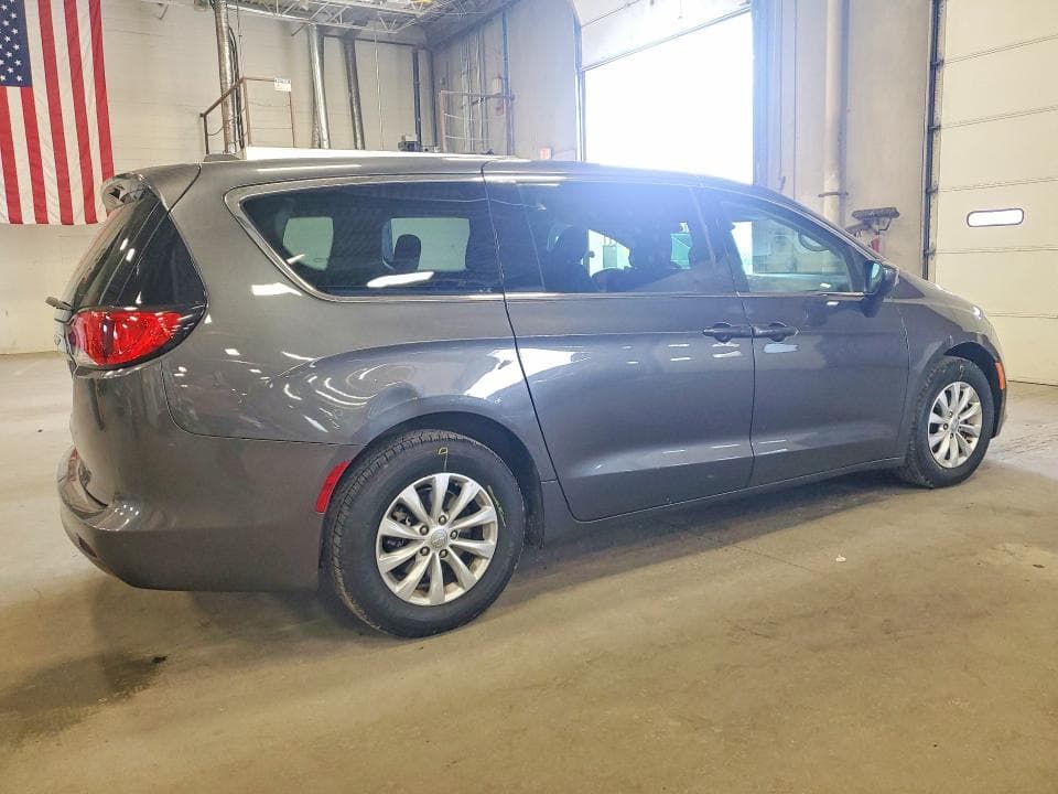 2017 CHRYSLER PACIFICA TOURING 3