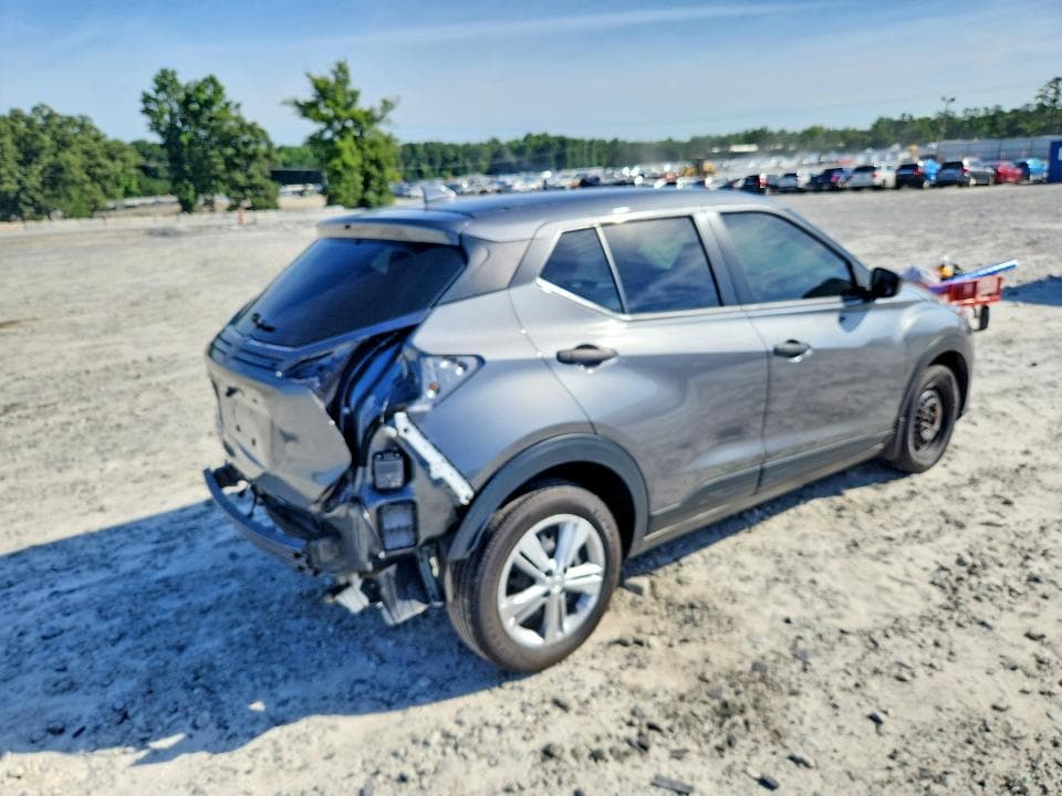 2024 NISSAN KICKS S 3