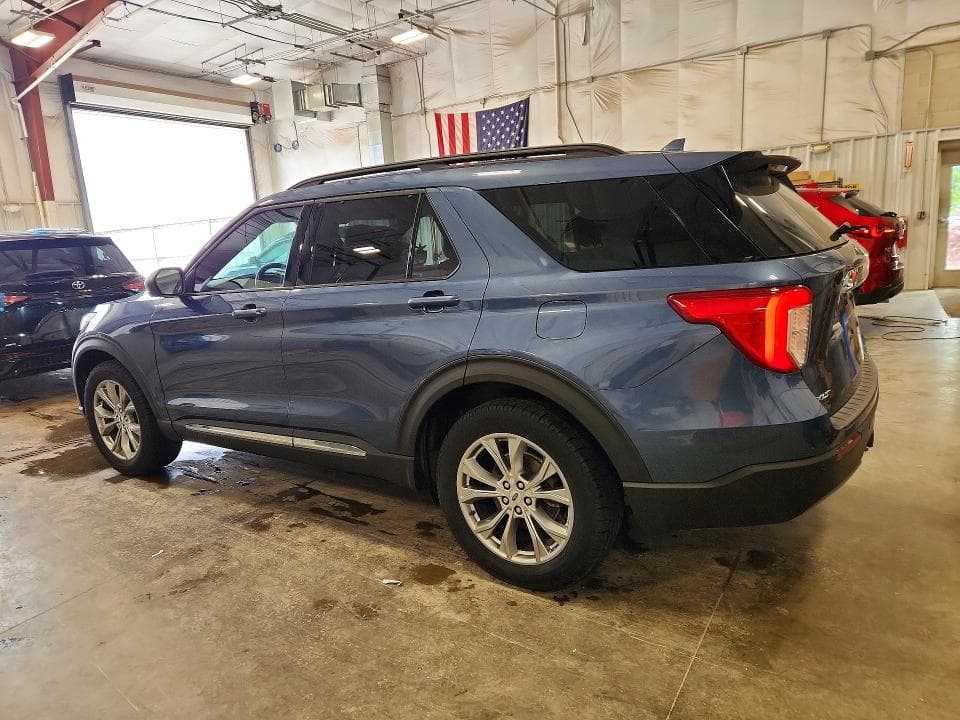 2020 FORD EXPLORER XLT 2