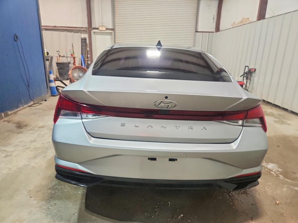 2021 HYUNDAI ELANTRA SE SE 6