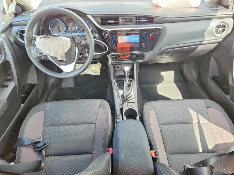 2019 TOYOTA COROLLA LE 8