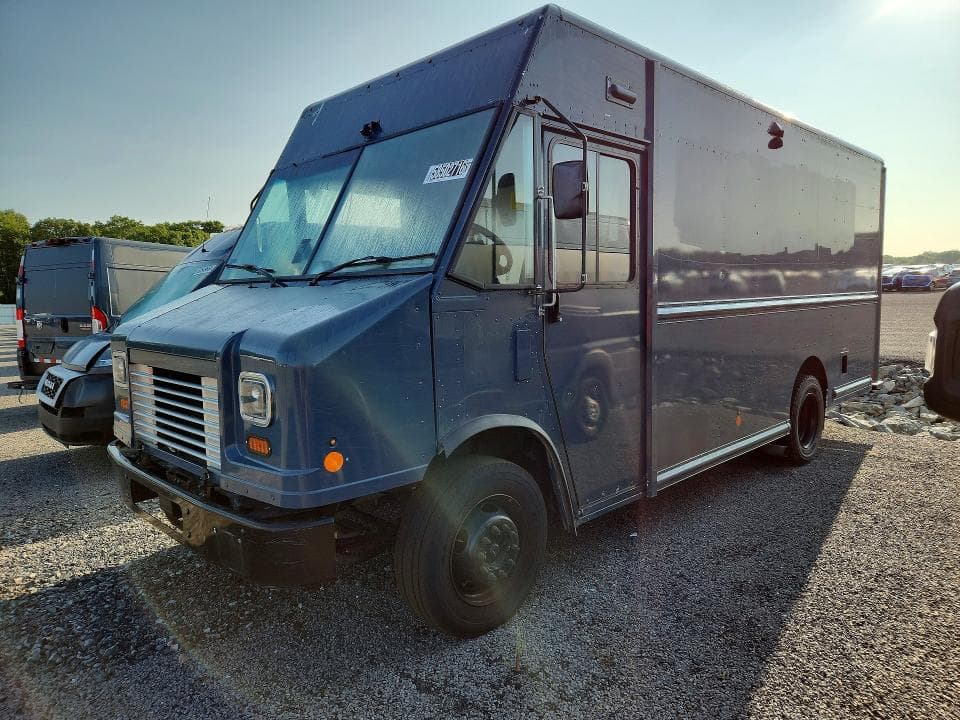 2021 FORD F59 - 1