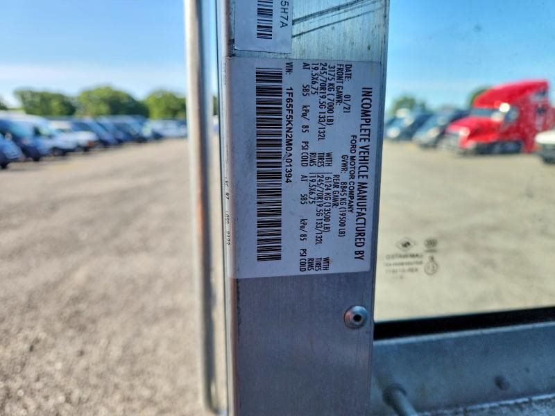 2021 FORD F59 12