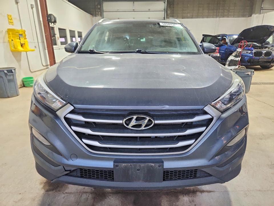 2017 HYUNDAI TUCSON SE 5