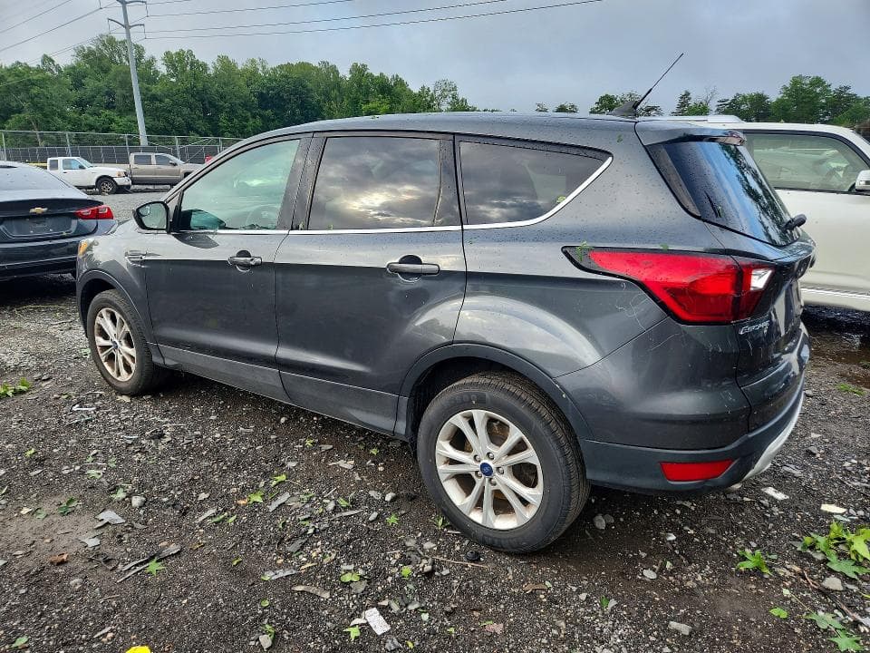 2019 FORD ESCAPE SE 2