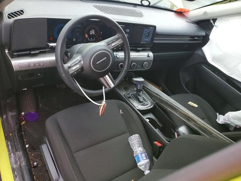 2024 HYUNDAI KONA SE 8