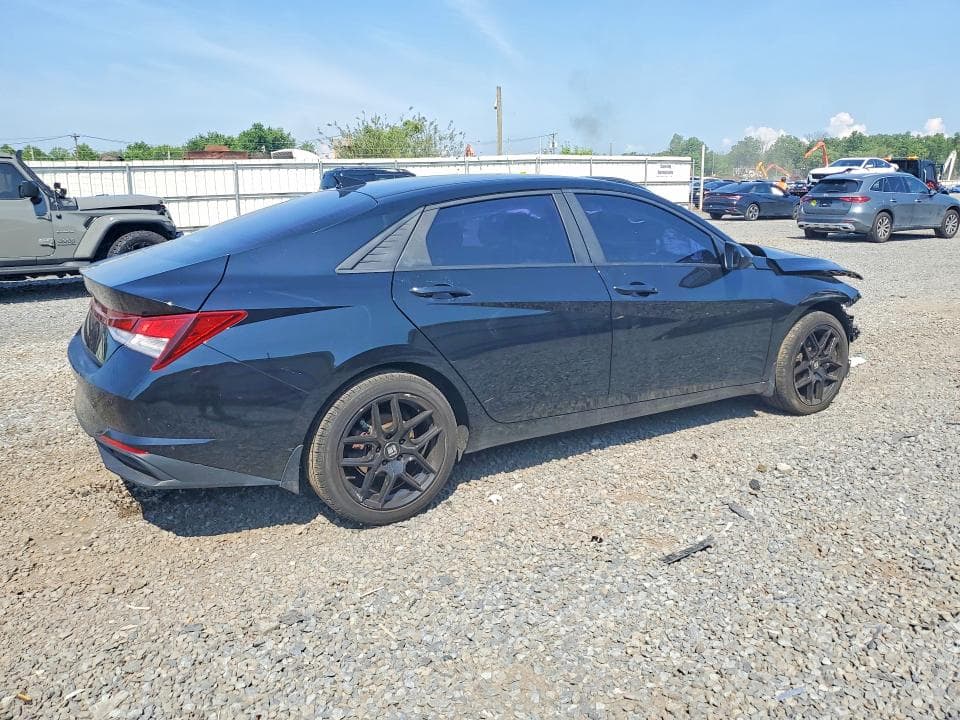 2023 HYUNDAI ELANTRA SEL 3