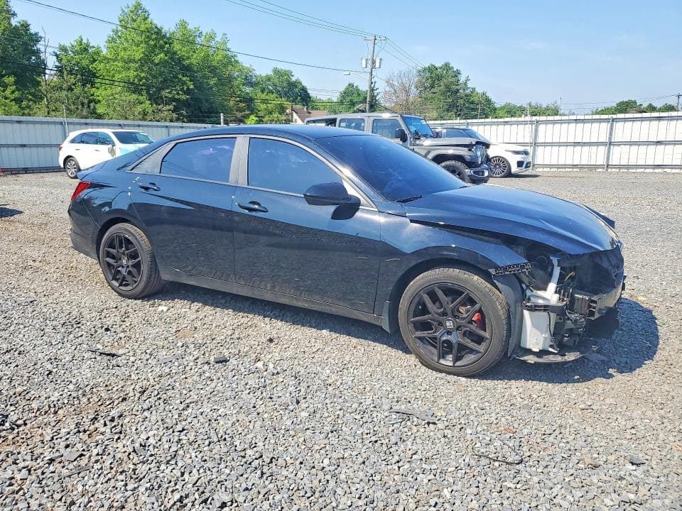 2023 HYUNDAI ELANTRA SEL 4