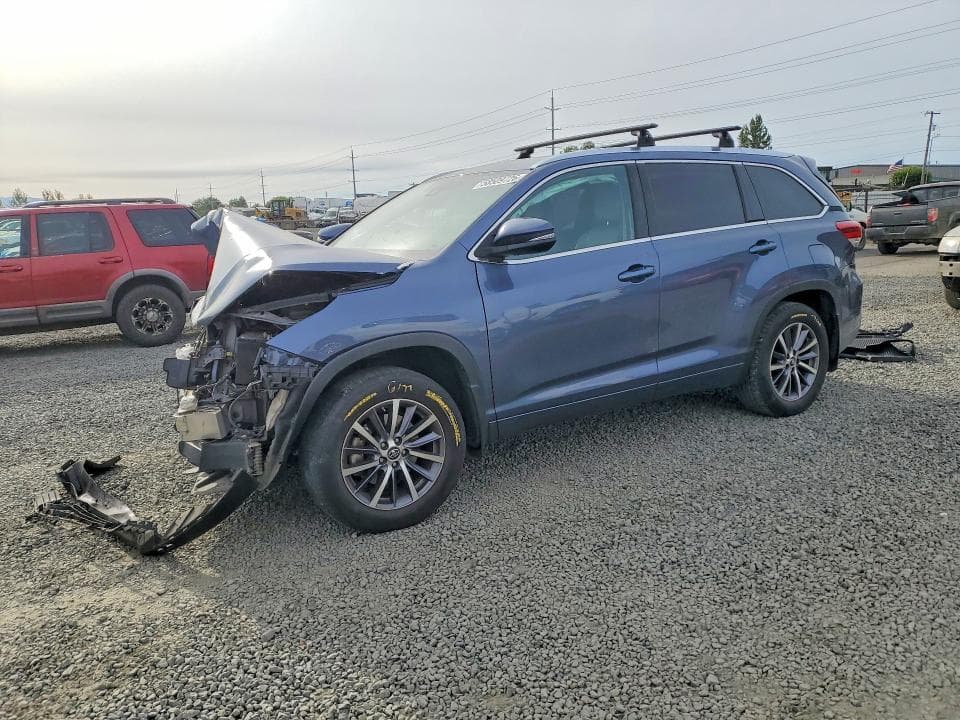 2018 TOYOTA HIGHLANDER XLE - 1
