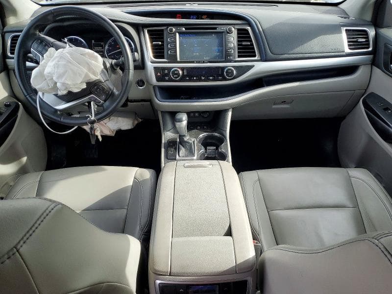 2018 TOYOTA HIGHLANDER XLE 8