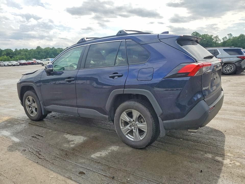 2024 TOYOTA RAV4 XLE 2