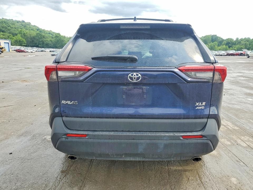 2024 TOYOTA RAV4 XLE 6