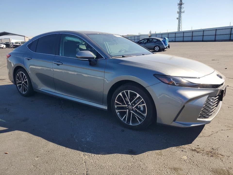 2026 TOYOTA CAMRY XLE 4