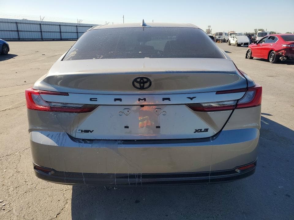 2026 TOYOTA CAMRY XLE 6