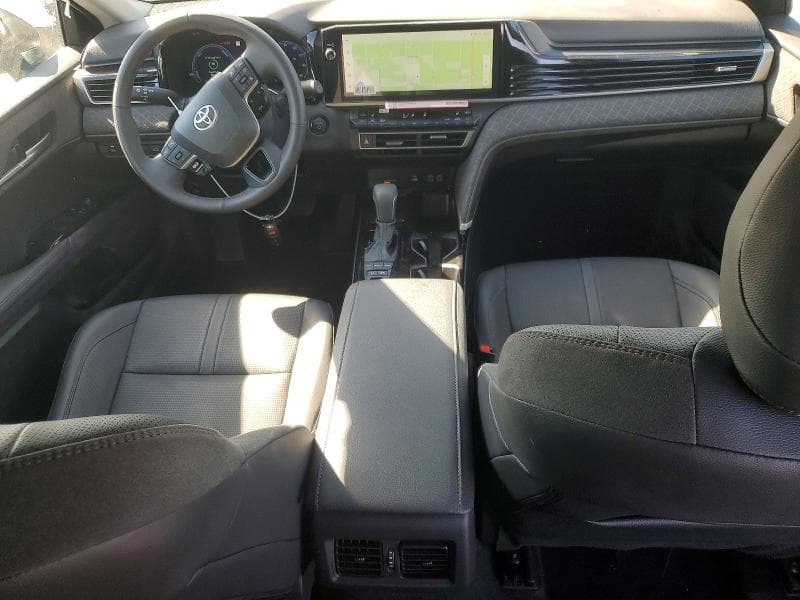 2026 TOYOTA CAMRY XLE 8