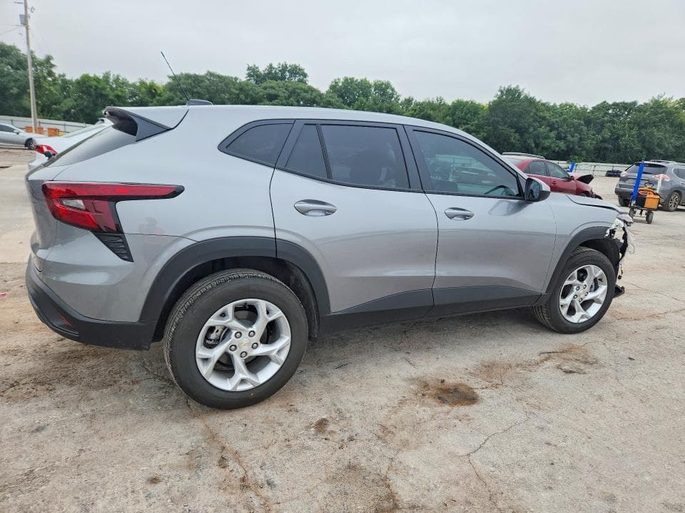 2026 CHEVROLET TRAX LS 3