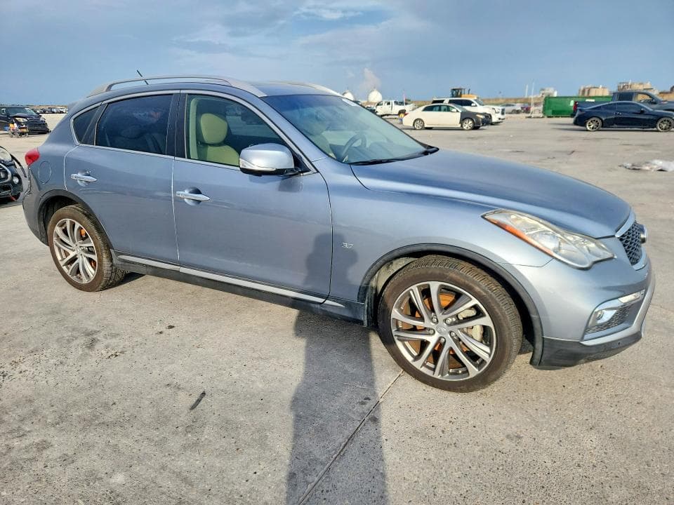 2017 INFINITI QX50 BASE 4