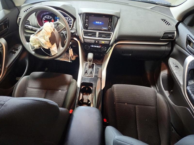 2018 MITSUBISHI ECLIPSE CROSS ES 8