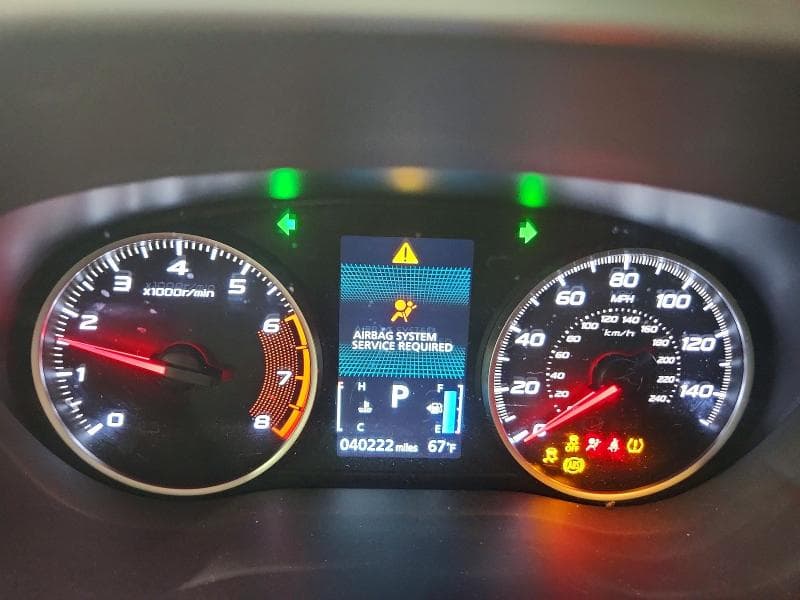 2018 MITSUBISHI ECLIPSE CROSS ES 9
