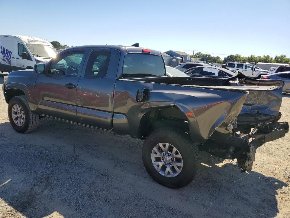 2017 TOYOTA TACOMA SR 2