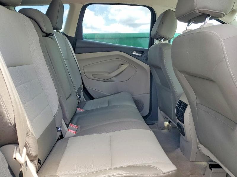 2016 FORD ESCAPE SE 11
