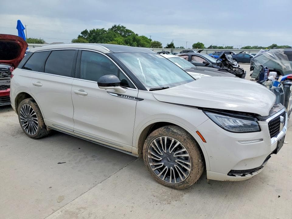 2022 LINCOLN CORSAIR 4