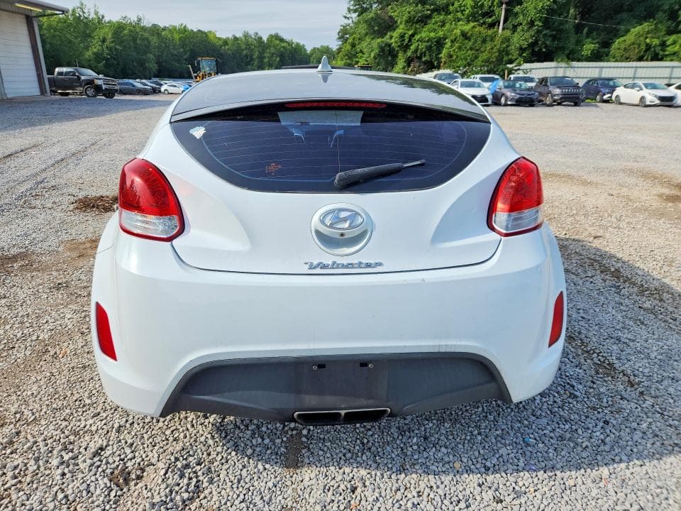 2017 HYUNDAI VELOSTER BASE 6