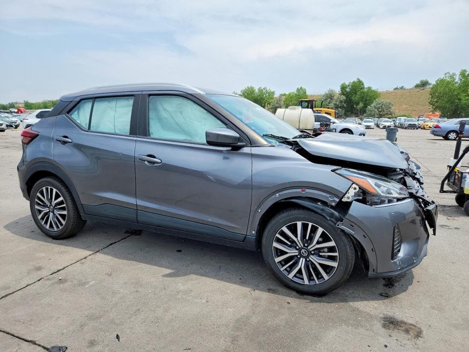2021 NISSAN KICKS SV 4