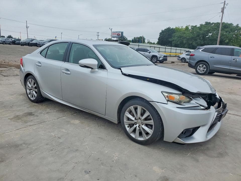 2016 LEXUS IS 200T 4