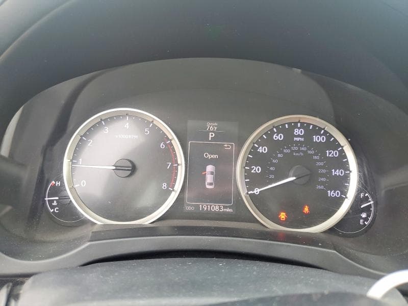 2016 LEXUS IS 200T 9