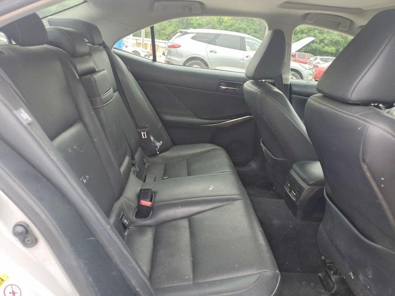 2016 LEXUS IS 200T 10