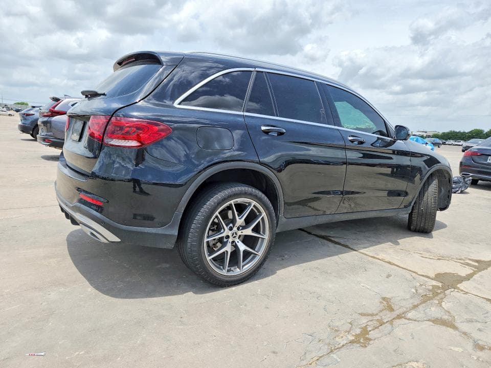 2021 MERCEDES-BENZ GLC 300 3