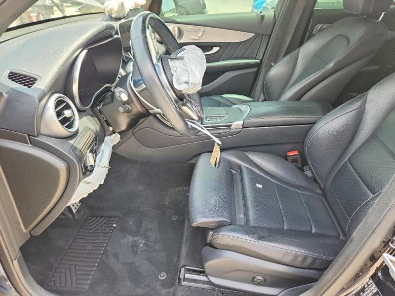 2021 MERCEDES-BENZ GLC 300 7