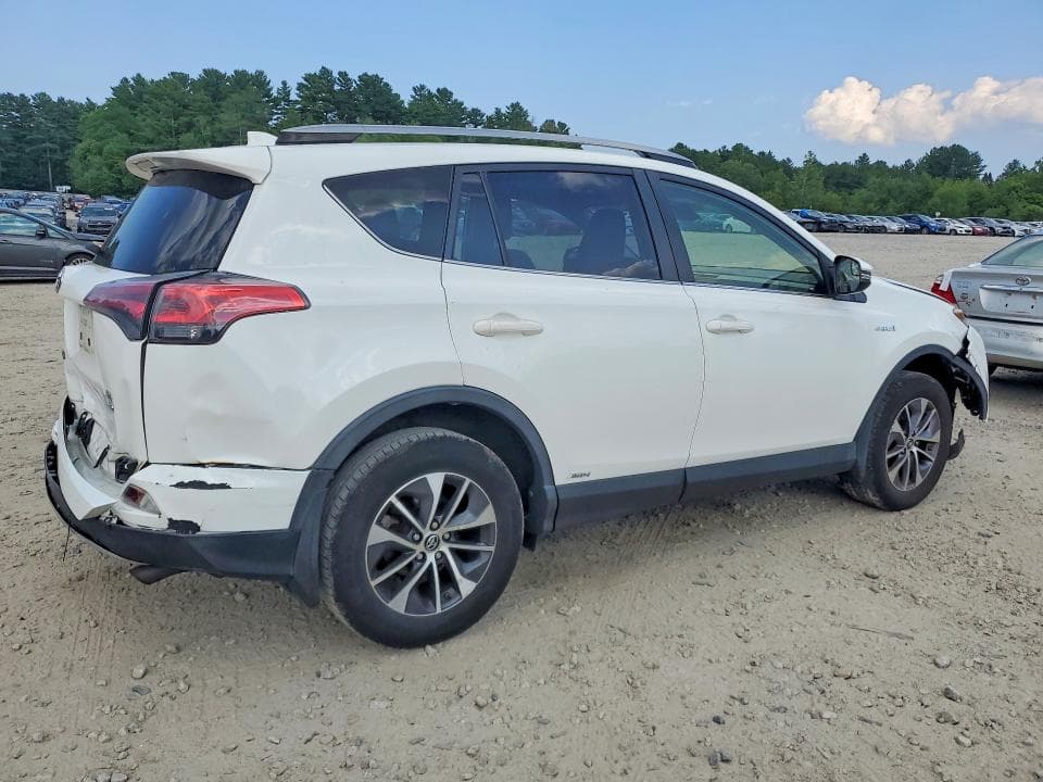 2018 TOYOTA RAV4 HYBRID XLE 3