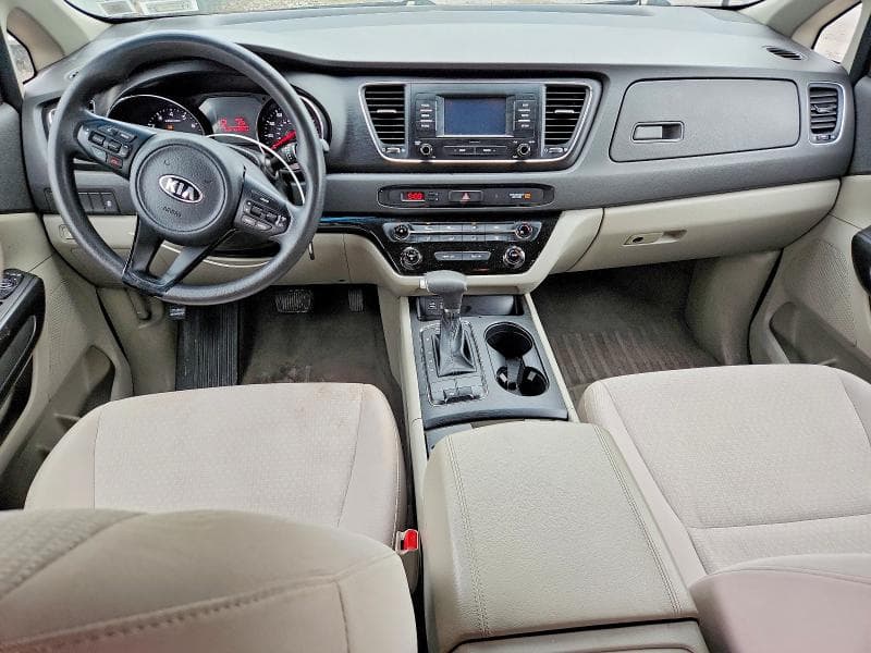 2018 KIA SEDONA LX 8