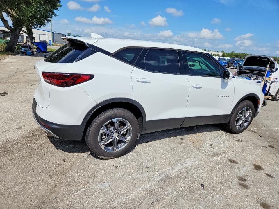 2023 CHEVROLET BLAZER 2LT 3