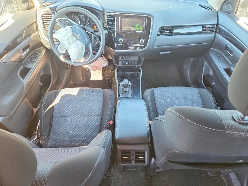 2020 MITSUBISHI OUTLANDER SE 8