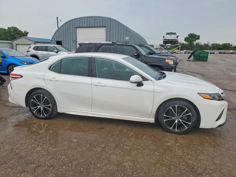 2020 TOYOTA CAMRY SE SE 4