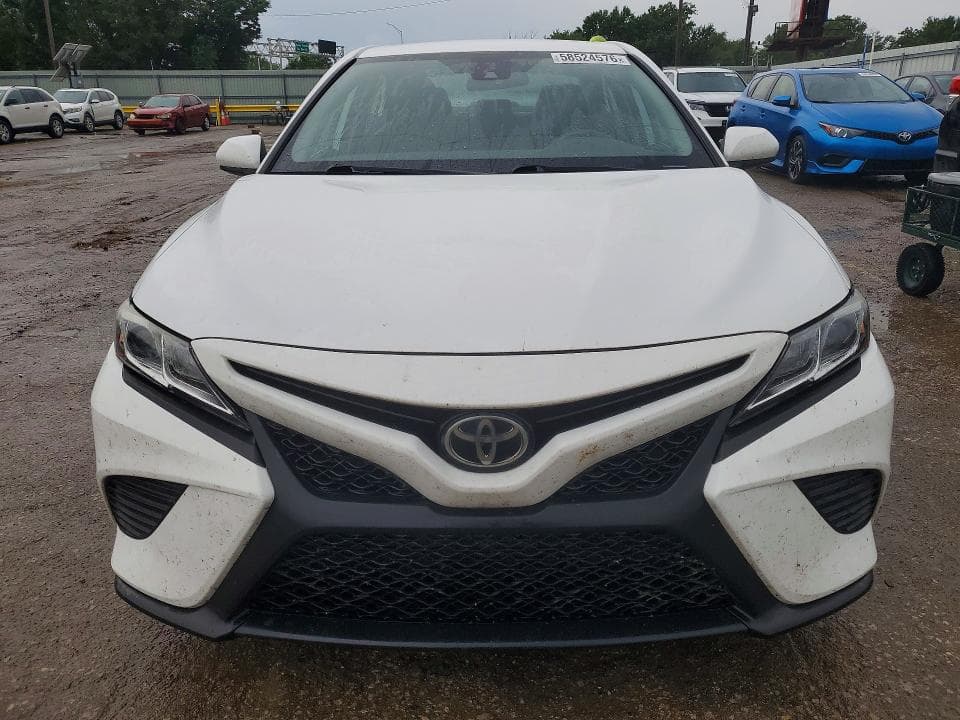 2020 TOYOTA CAMRY SE SE 5