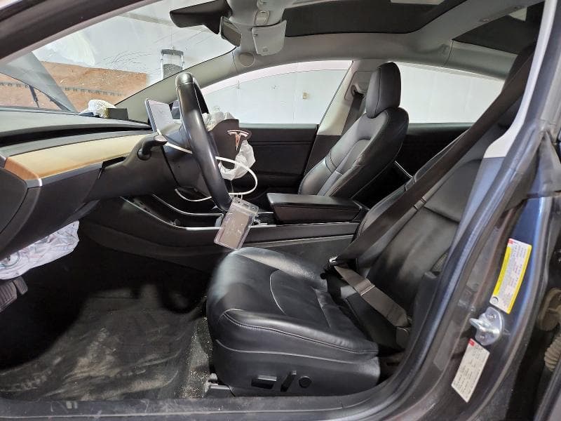 2018 TESLA MODEL 3 7