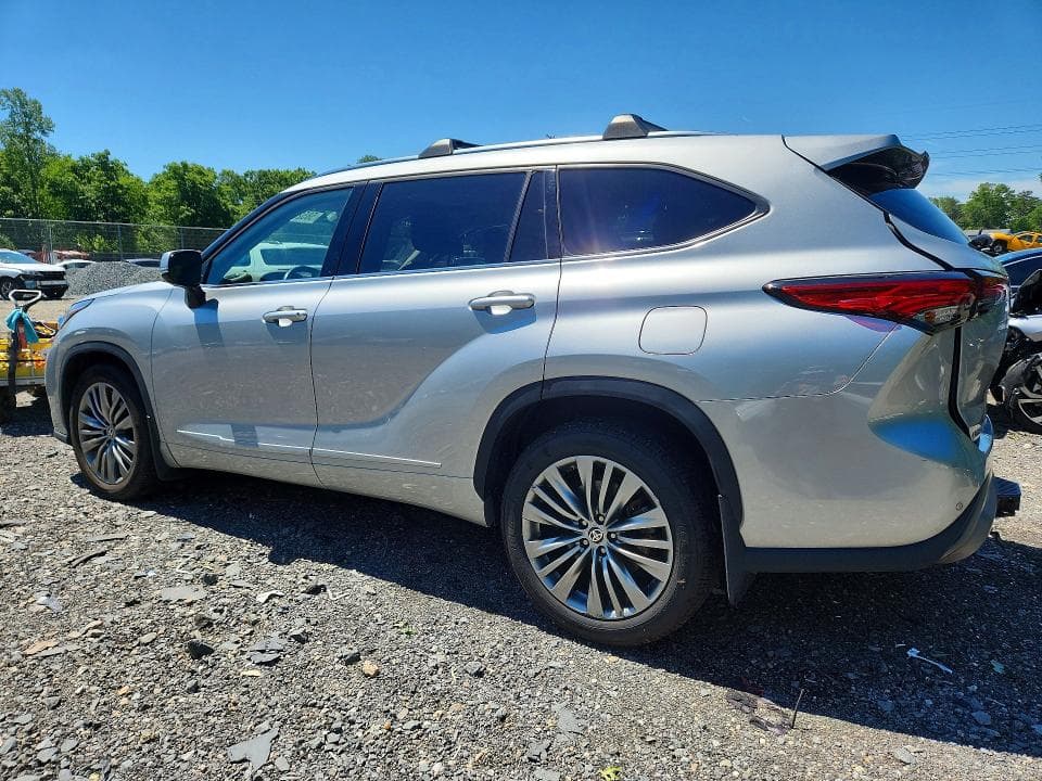2021 TOYOTA HIGHLANDER PLATINUM 2