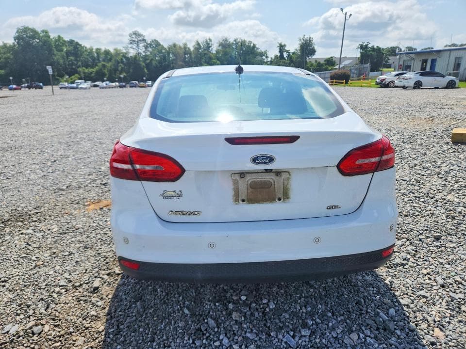 2017 FORD FOCUS SEL 6
