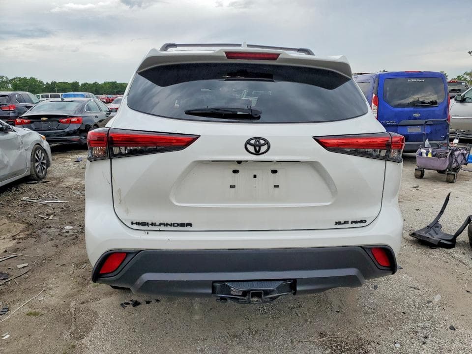 2022 TOYOTA HIGHLANDER XLE 6