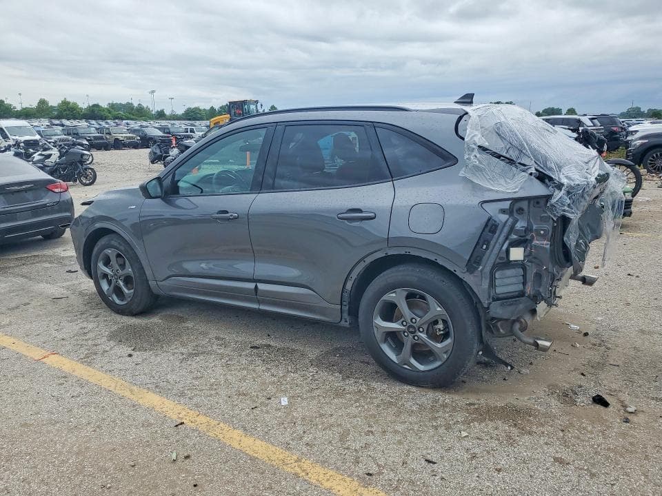 2023 FORD ESCAPE ST LINE 2