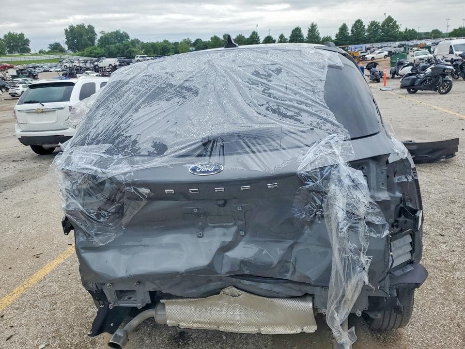 2023 FORD ESCAPE ST LINE 6