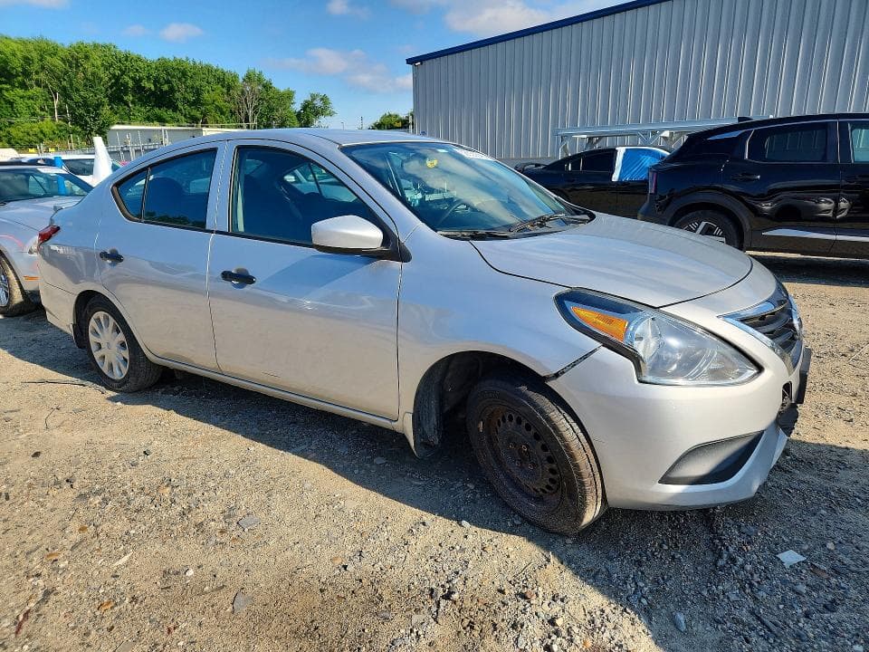 2017 NISSAN VERSA S S 4