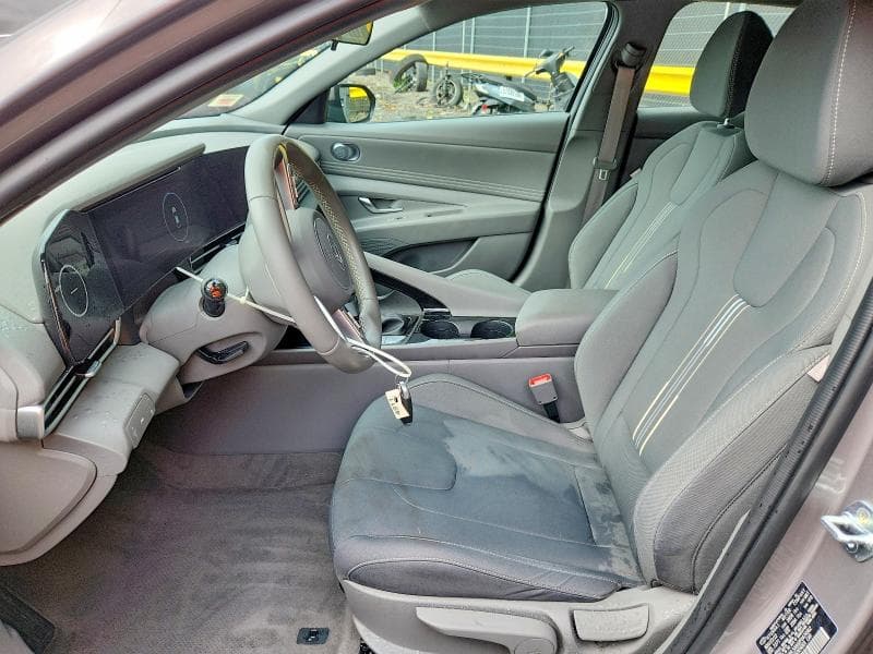 2023 HYUNDAI ELANTRA SEL 7