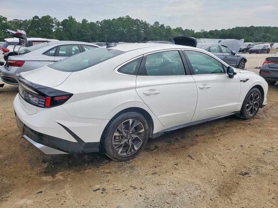 2025 HYUNDAI SONATA SEL 3