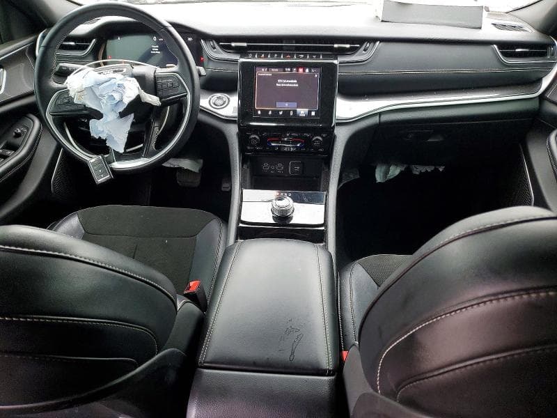 2022 JEEP GRAND CHEROKEE LAREDO 8